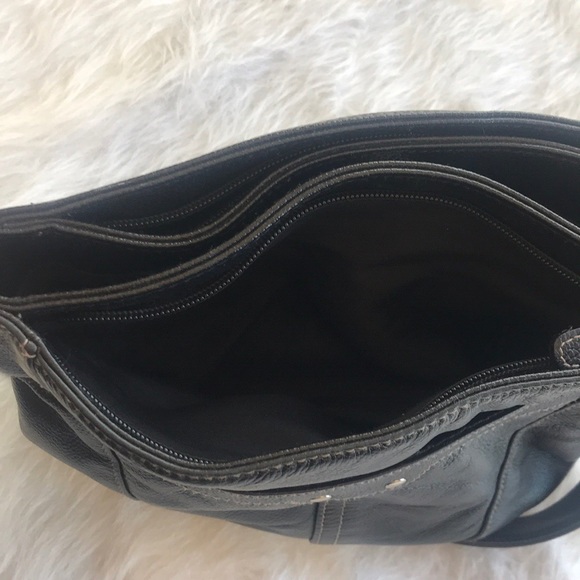 Genuine Leather Black Hoop Handle Purse - Picture 6 of 8